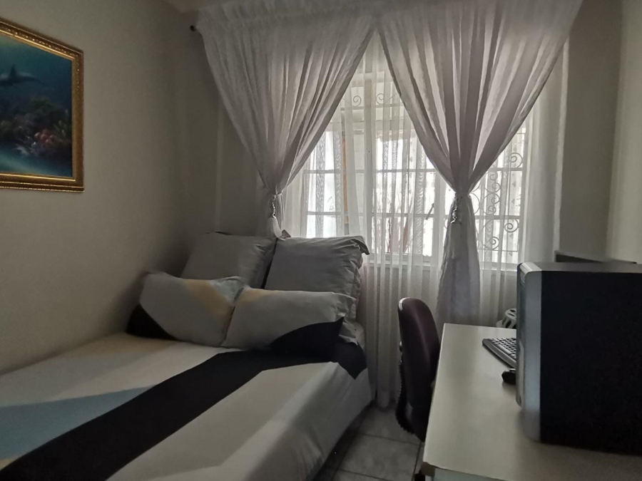 3 Bedroom Property for Sale in South Hills Gauteng