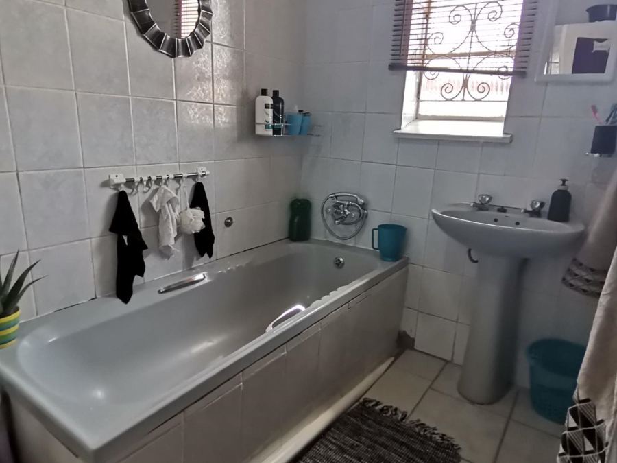 3 Bedroom Property for Sale in South Hills Gauteng
