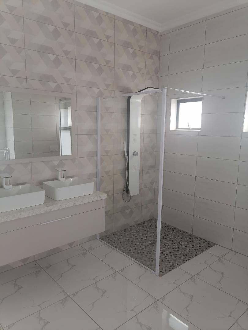 4 Bedroom Property for Sale in Helderwyk Gauteng