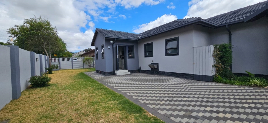 3 Bedroom Property for Sale in Brackenhurst Gauteng