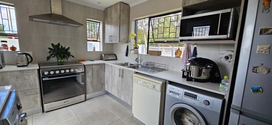 3 Bedroom Property for Sale in Brackenhurst Gauteng