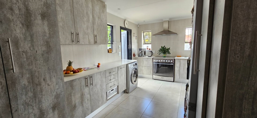 3 Bedroom Property for Sale in Brackenhurst Gauteng