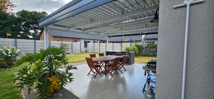 3 Bedroom Property for Sale in Brackenhurst Gauteng