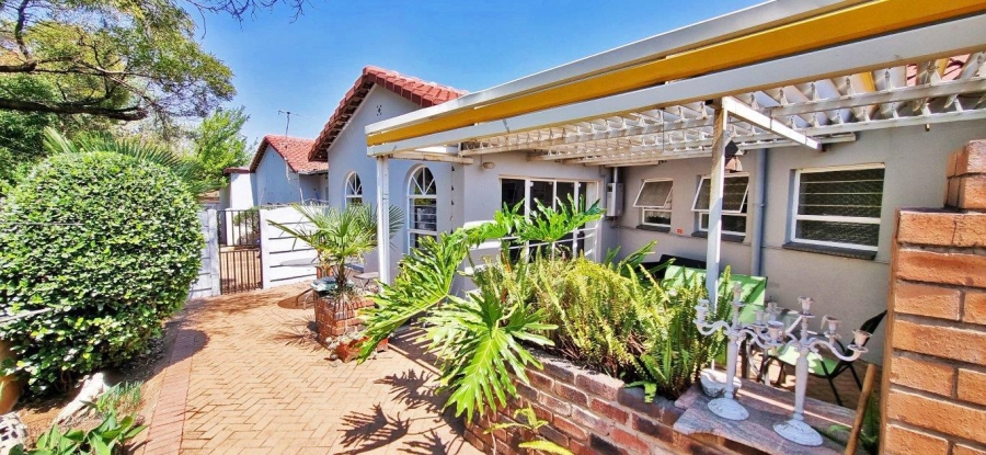 5 Bedroom Property for Sale in Verwoerdpark Gauteng