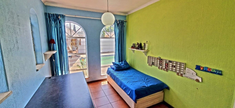 5 Bedroom Property for Sale in Verwoerdpark Gauteng