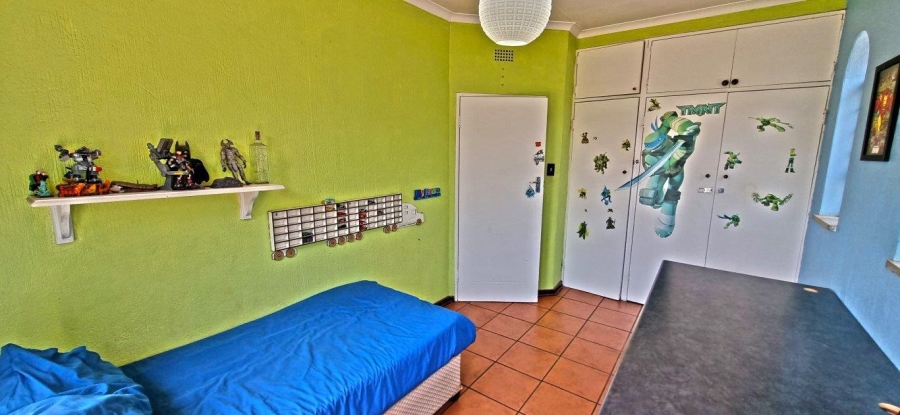 5 Bedroom Property for Sale in Verwoerdpark Gauteng