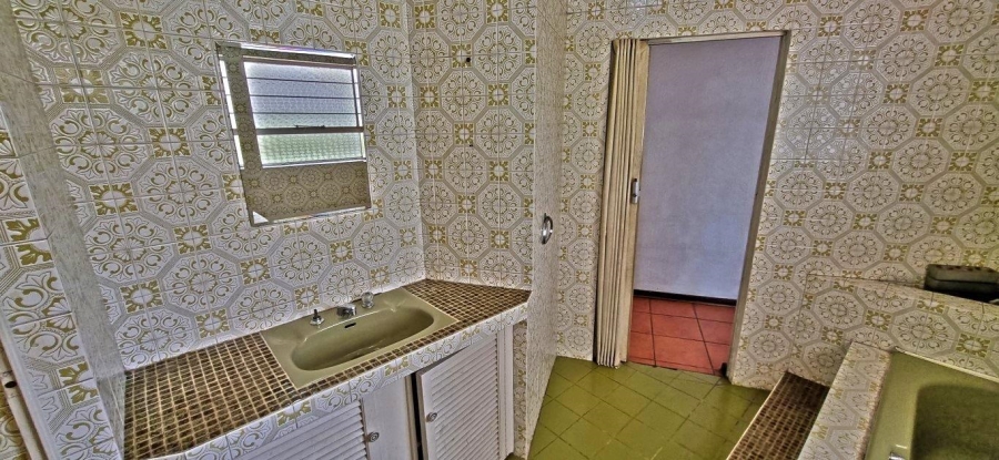 5 Bedroom Property for Sale in Verwoerdpark Gauteng