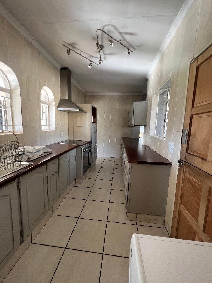3 Bedroom Property for Sale in Brackendowns Gauteng
