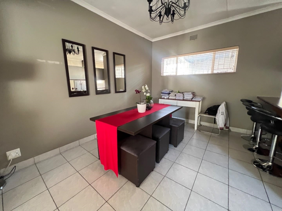 3 Bedroom Property for Sale in Brackendowns Gauteng