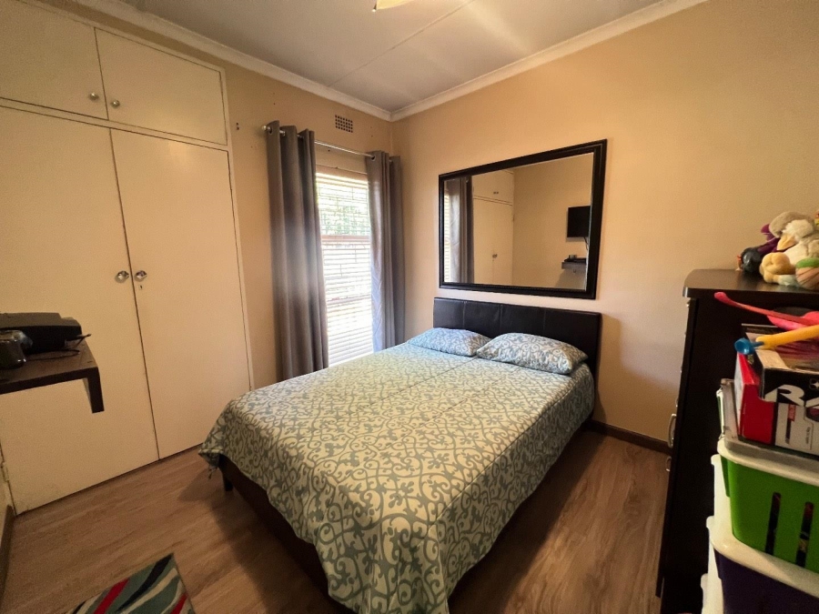 3 Bedroom Property for Sale in Brackendowns Gauteng