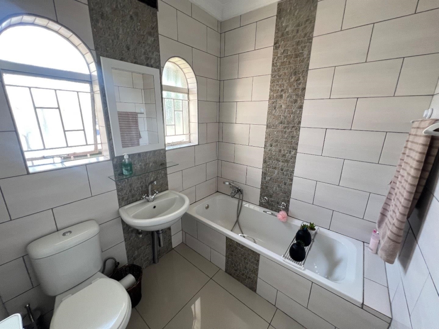 3 Bedroom Property for Sale in Brackendowns Gauteng
