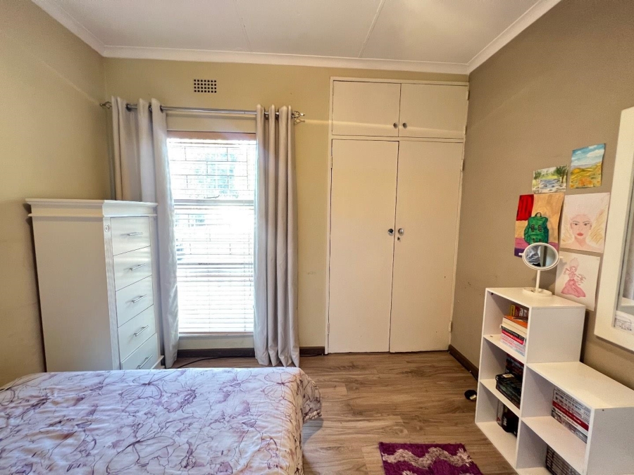 3 Bedroom Property for Sale in Brackendowns Gauteng