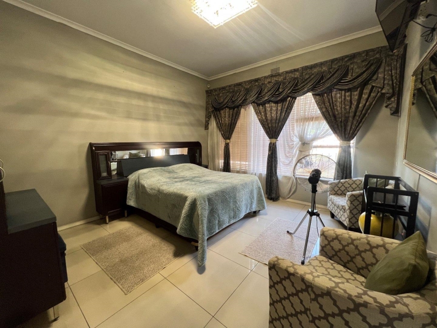 3 Bedroom Property for Sale in Brackendowns Gauteng