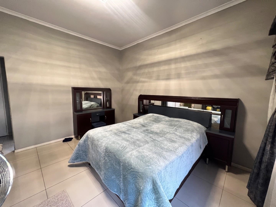 3 Bedroom Property for Sale in Brackendowns Gauteng