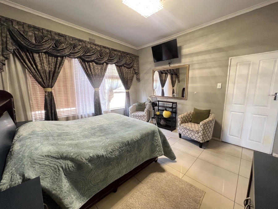 3 Bedroom Property for Sale in Brackendowns Gauteng