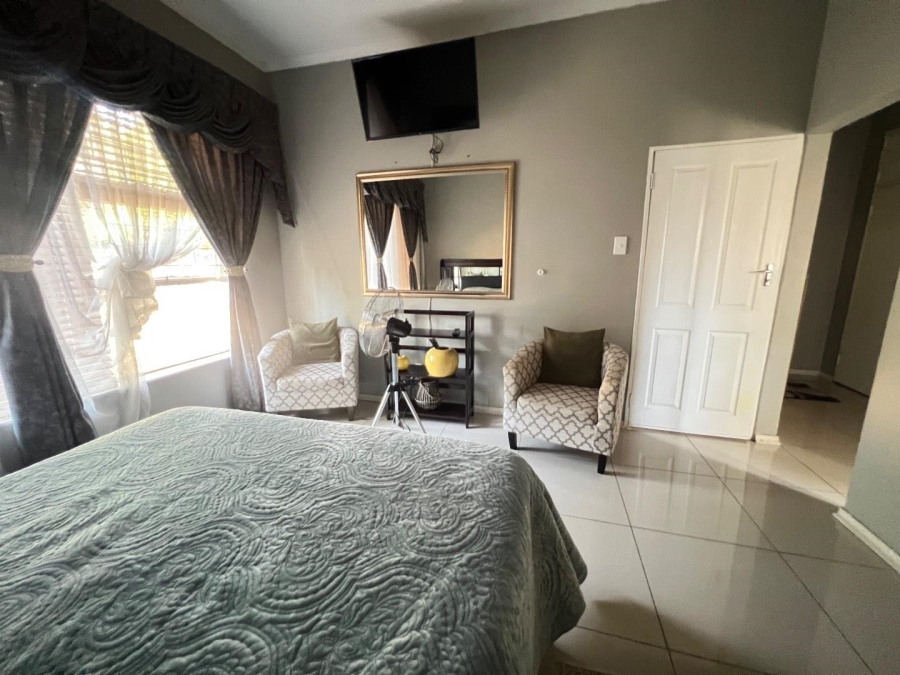 3 Bedroom Property for Sale in Brackendowns Gauteng