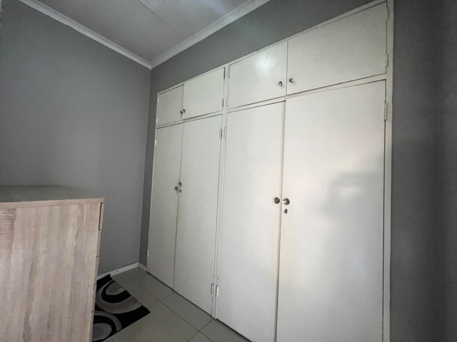 3 Bedroom Property for Sale in Brackendowns Gauteng