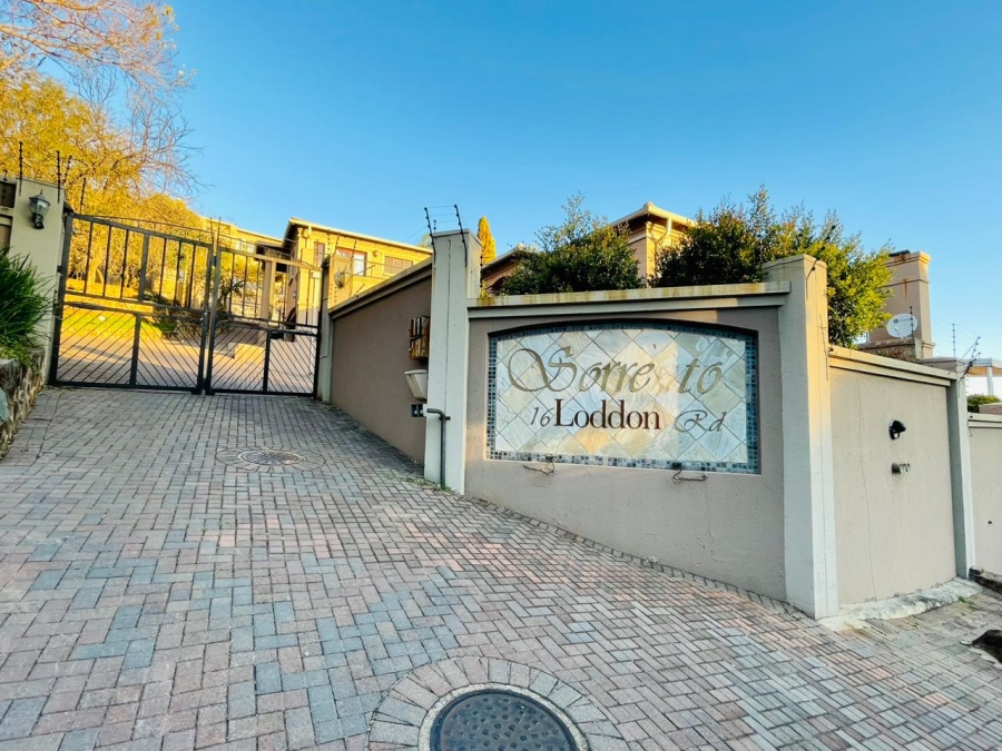 3 Bedroom Property for Sale in Mulbarton Gauteng
