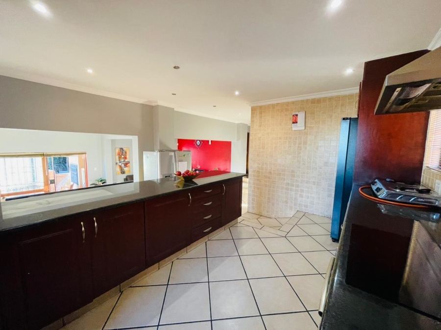 3 Bedroom Property for Sale in Mulbarton Gauteng