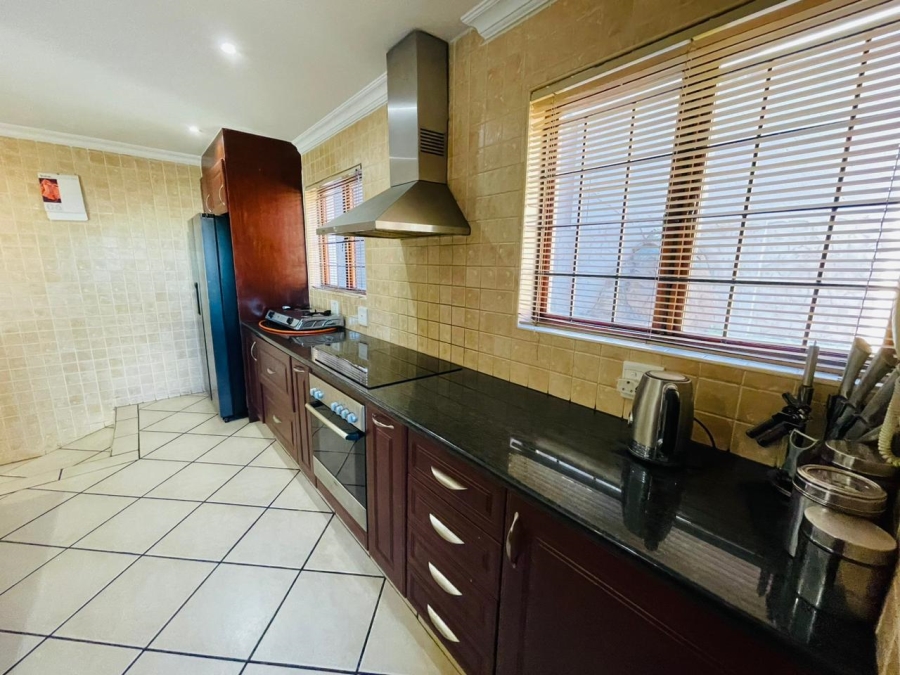 3 Bedroom Property for Sale in Mulbarton Gauteng