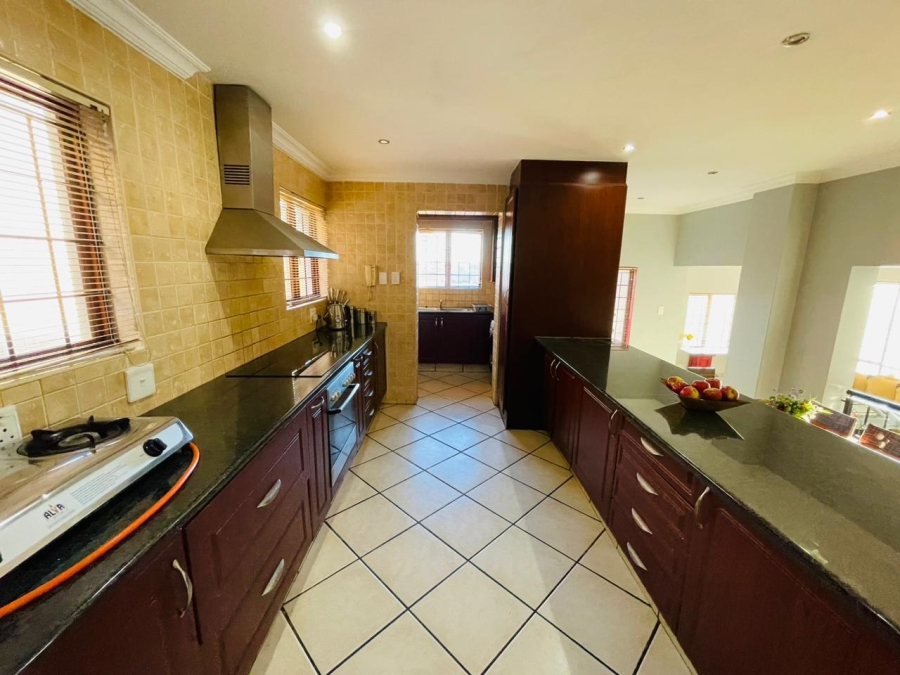 3 Bedroom Property for Sale in Mulbarton Gauteng