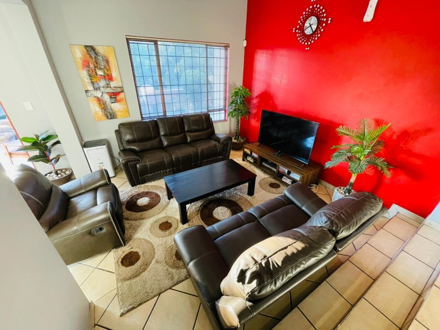 3 Bedroom Property for Sale in Mulbarton Gauteng