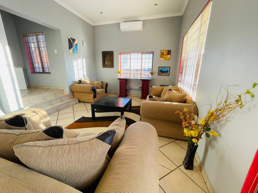 3 Bedroom Property for Sale in Mulbarton Gauteng