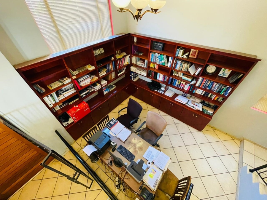 3 Bedroom Property for Sale in Mulbarton Gauteng