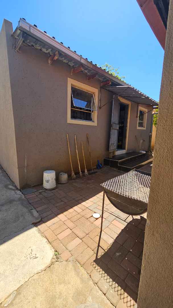 3 Bedroom Property for Sale in Alveda Park Gauteng