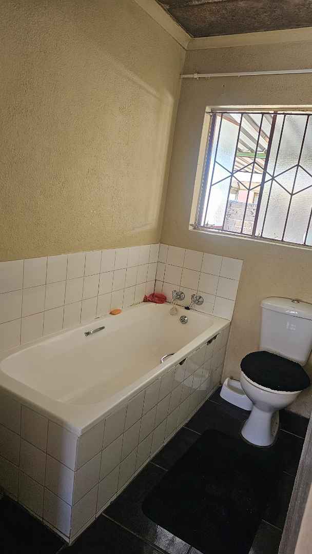 3 Bedroom Property for Sale in Alveda Park Gauteng