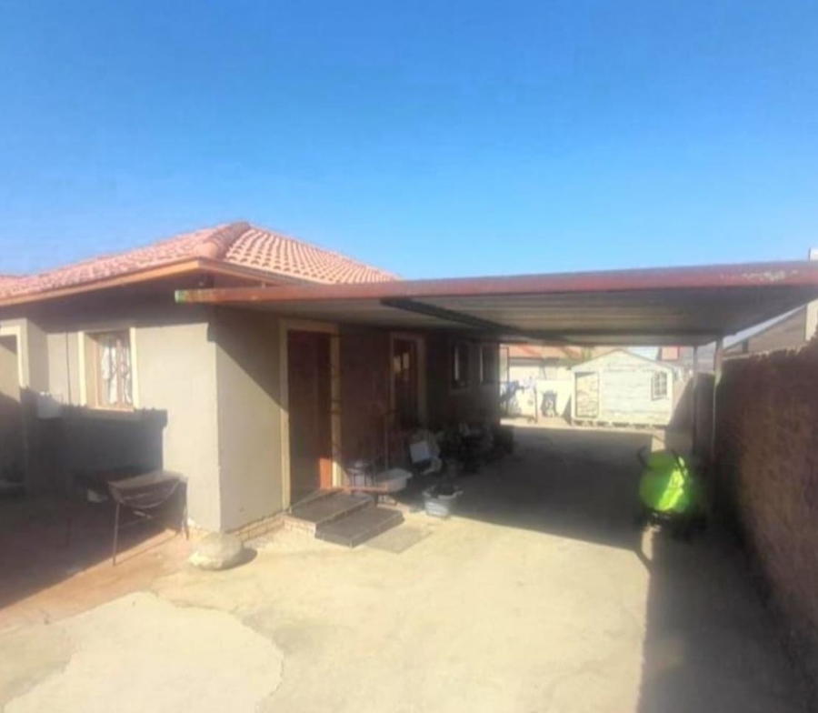 3 Bedroom Property for Sale in Alveda Park Gauteng