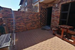 2 Bedroom Property for Sale in New Redruth Gauteng