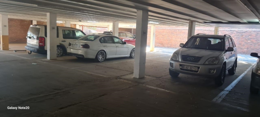 2 Bedroom Property for Sale in Linmeyer Gauteng