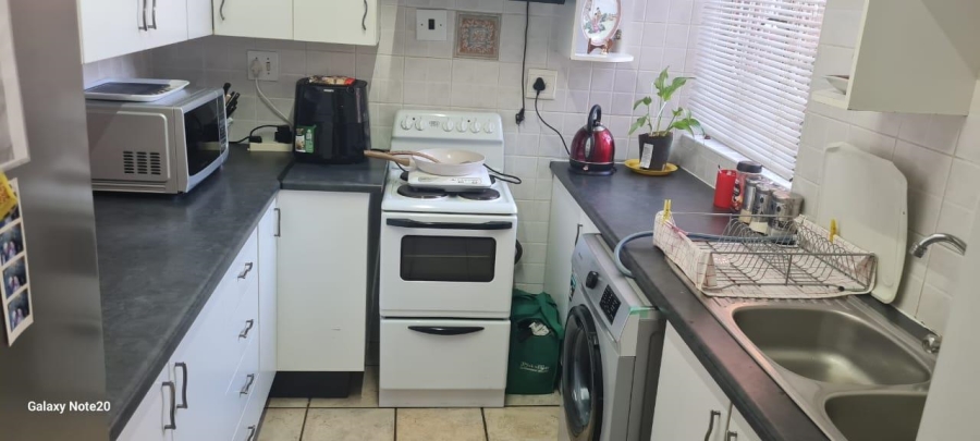 2 Bedroom Property for Sale in Linmeyer Gauteng