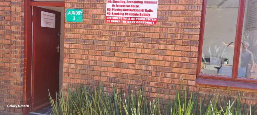 2 Bedroom Property for Sale in Linmeyer Gauteng