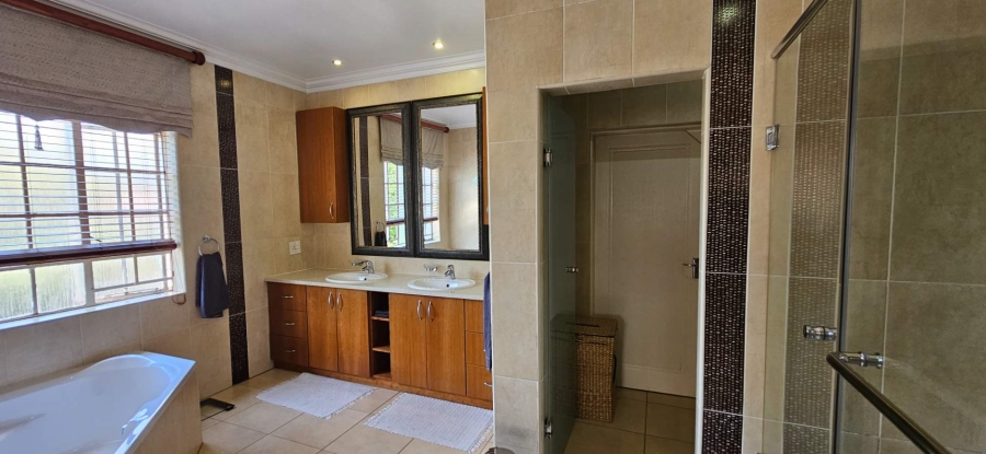 4 Bedroom Property for Sale in Alberante Gauteng