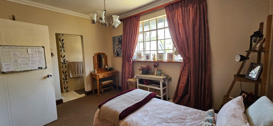 4 Bedroom Property for Sale in Alberante Gauteng