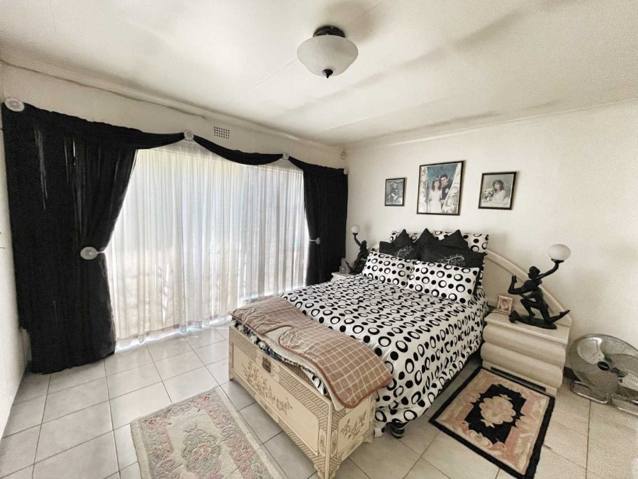 4 Bedroom Property for Sale in Brackendowns Gauteng