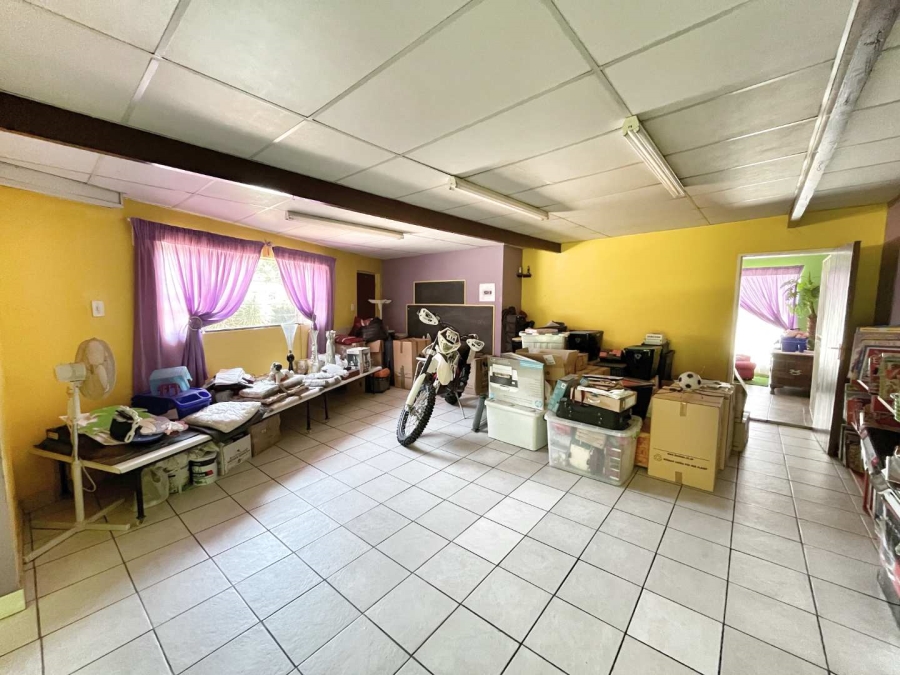 4 Bedroom Property for Sale in Brackendowns Gauteng