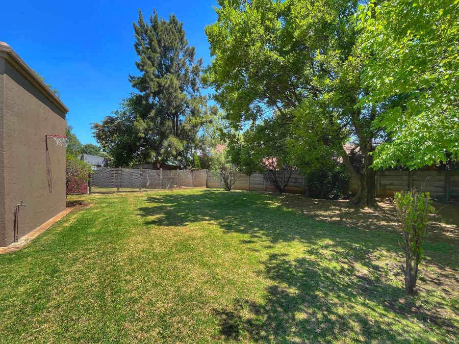 4 Bedroom Property for Sale in Brackendowns Gauteng