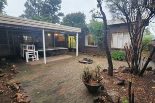 5 Bedroom Property for Sale in Brackendowns Gauteng