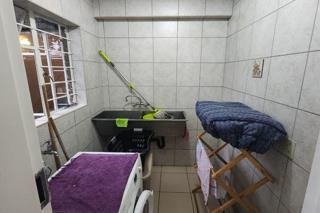 5 Bedroom Property for Sale in Brackendowns Gauteng