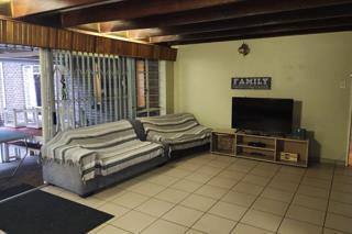 5 Bedroom Property for Sale in Brackendowns Gauteng