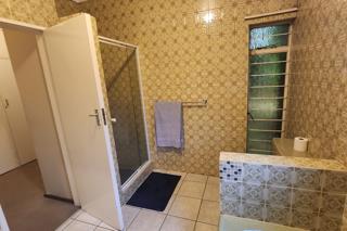 5 Bedroom Property for Sale in Brackendowns Gauteng