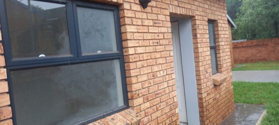 3 Bedroom Property for Sale in Brackenhurst Gauteng