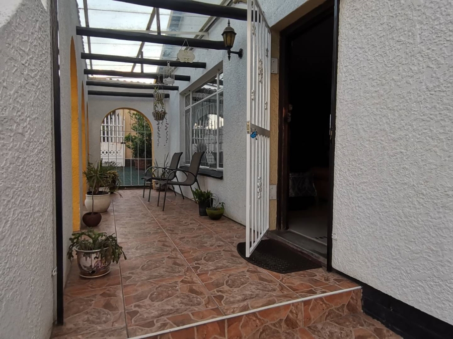3 Bedroom Property for Sale in Tulisa Park Gauteng