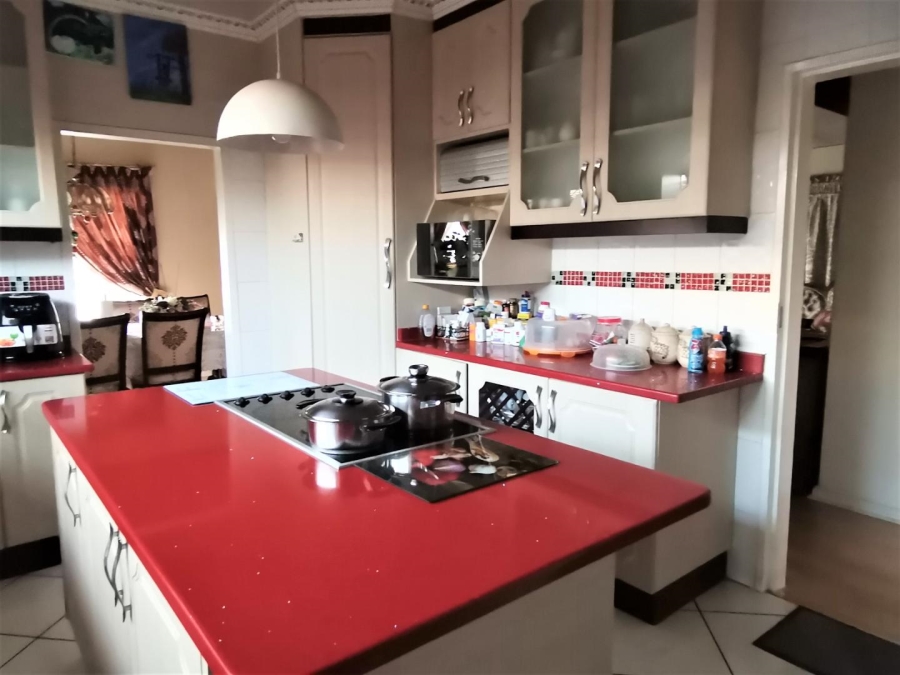 3 Bedroom Property for Sale in Tulisa Park Gauteng