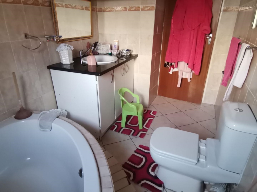 3 Bedroom Property for Sale in Tulisa Park Gauteng