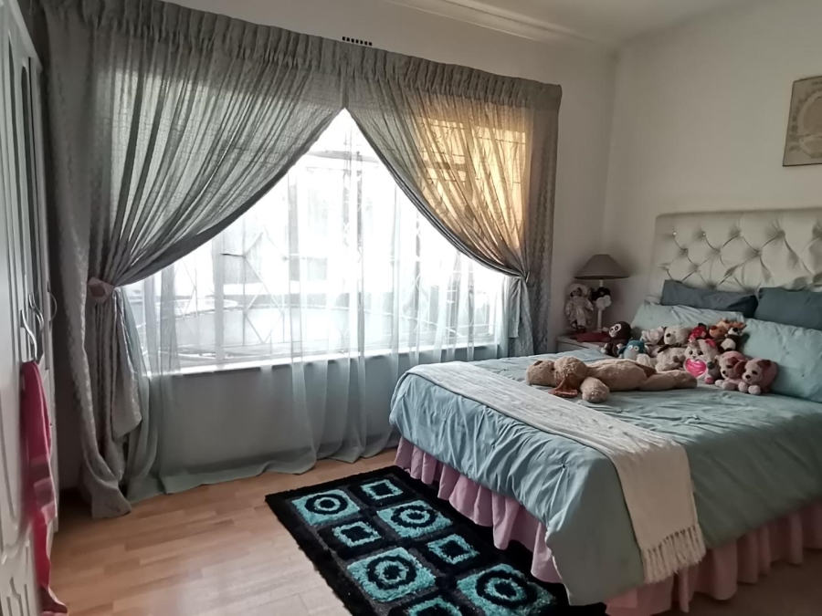 3 Bedroom Property for Sale in Tulisa Park Gauteng