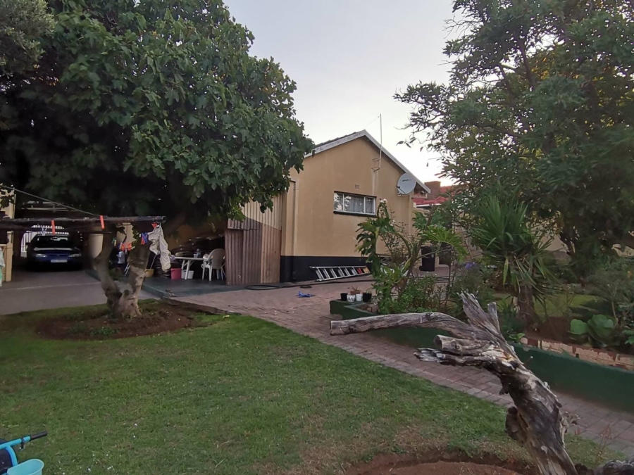 3 Bedroom Property for Sale in Tulisa Park Gauteng
